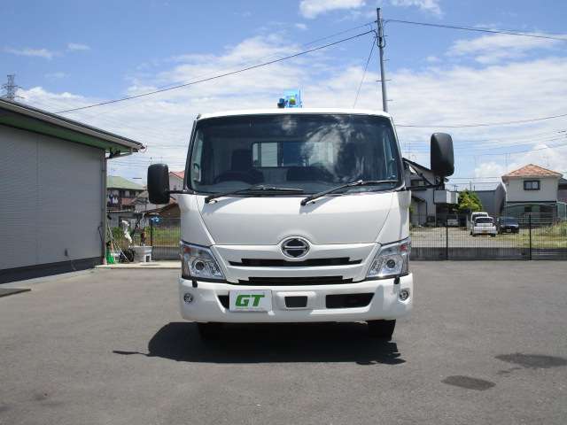 Hino Dutro 7