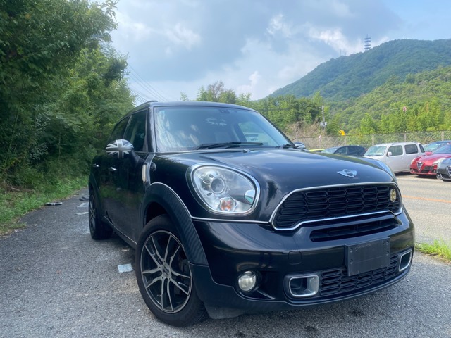MINI Crossover 8