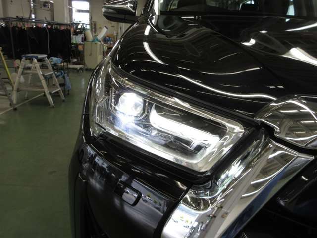Toyota Hilux 9