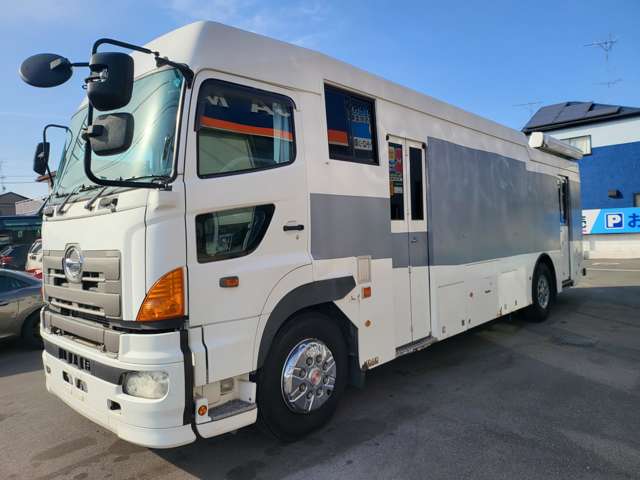 Hino Profia 9
