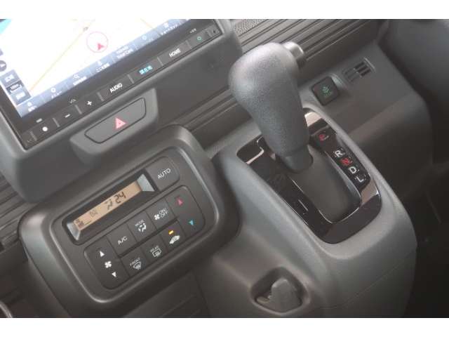 Honda N-VAN 11