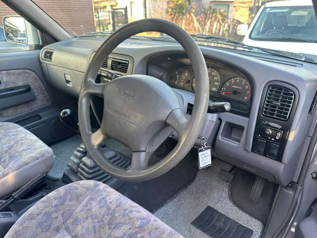 Nissan Datsun 10