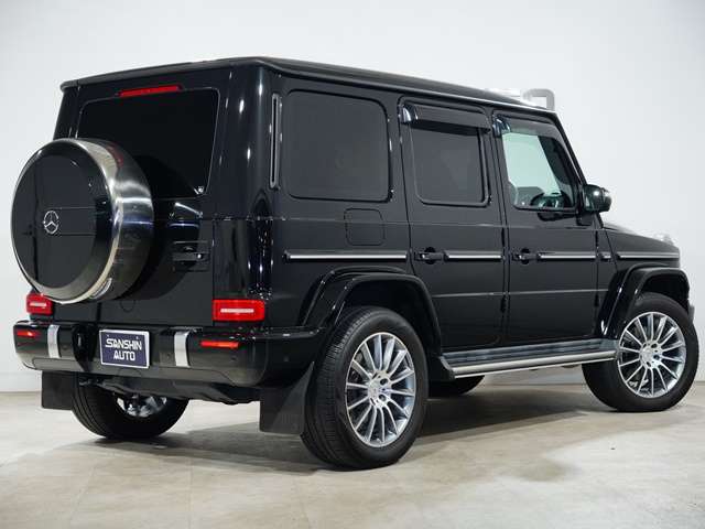 Mercedes-Benz G-Class 2