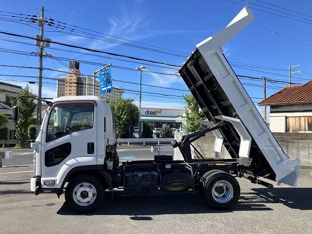 Isuzu Forward 4