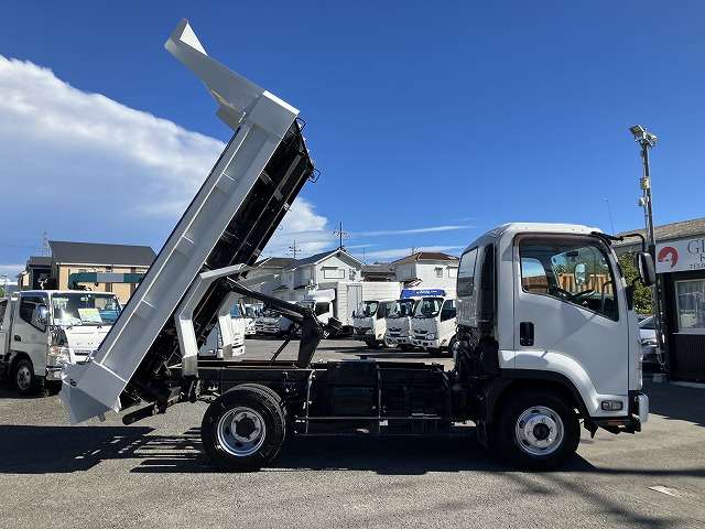 Isuzu Forward 5