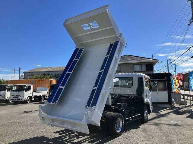 Isuzu Forward 8