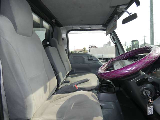 Isuzu Elf 13