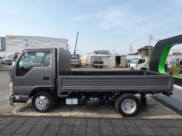 Isuzu Elf 9