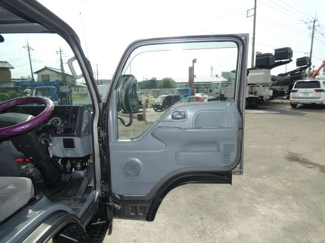 Isuzu Elf 10