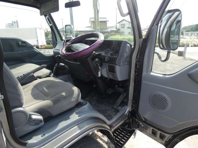 Isuzu Elf 11
