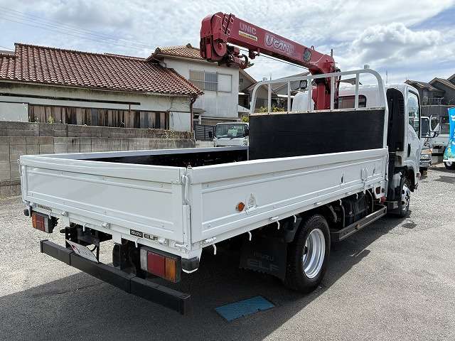 Isuzu Elf 8