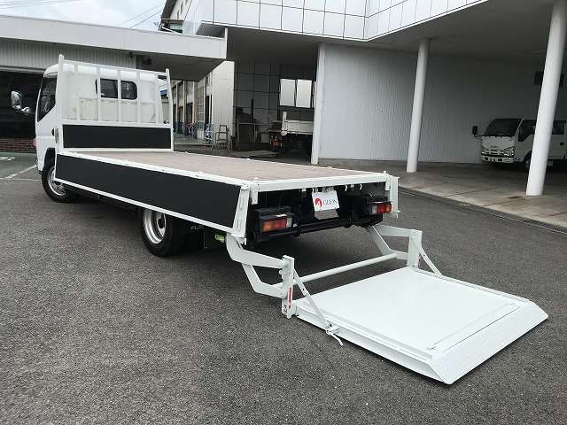 Mitsubishi Fuso Canter 11