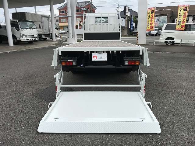 Mitsubishi Fuso Canter 12
