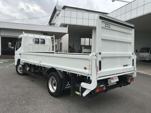 Mitsubishi Fuso Canter 4