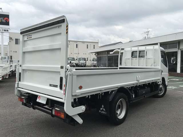 Mitsubishi Fuso Canter 6