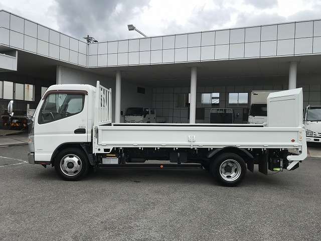 Mitsubishi Fuso Canter 7