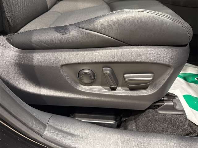 Toyota Corolla Cross 3
