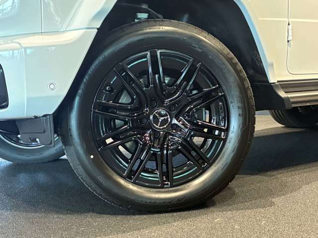 Mercedes-Benz G-Class 4