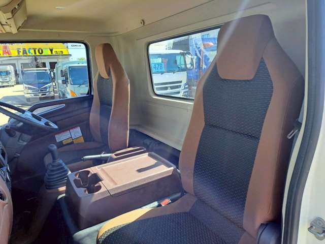 Hino Ranger 12
