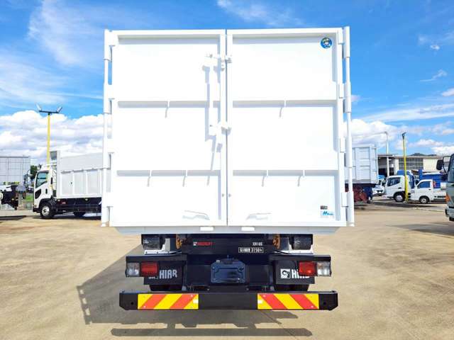 Hino Ranger 8