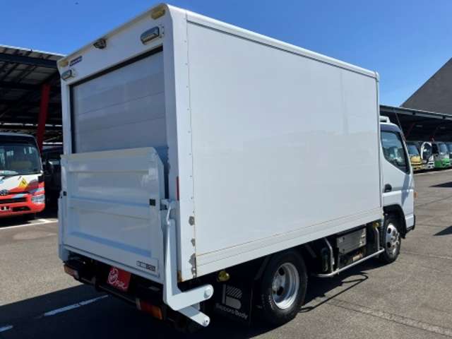 Mitsubishi Fuso Canter 9