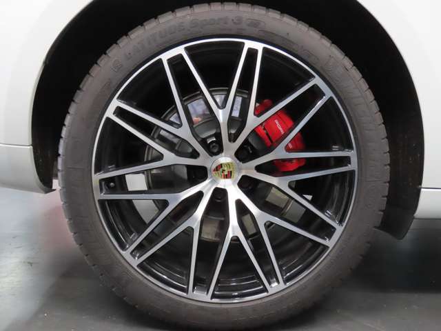 Porsche Macan 11