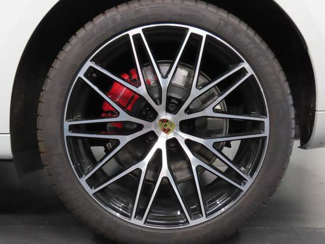 Porsche Macan 12
