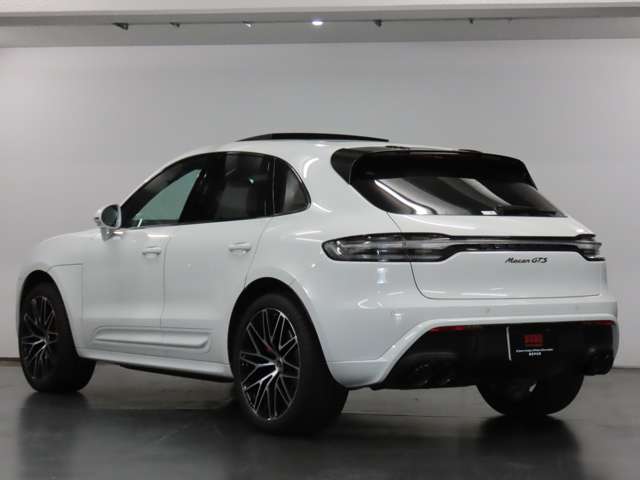 Porsche Macan 5