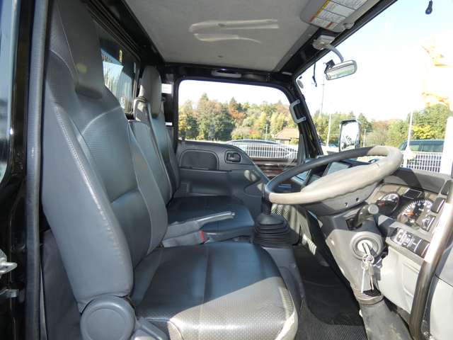 Isuzu Elf 9