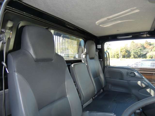 Isuzu Elf 10
