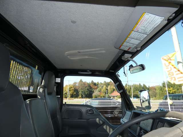 Isuzu Elf 11