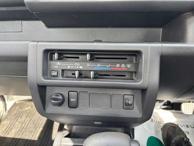 Toyota Pixis Truck 9