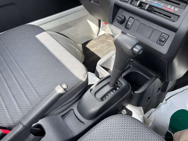 Toyota Pixis Truck 10