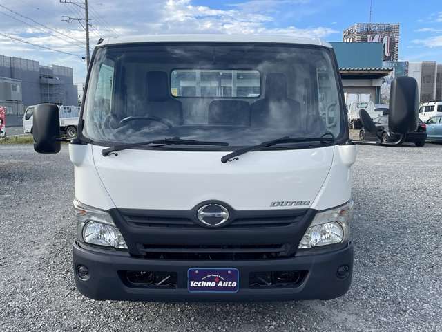 Hino Dutro 4