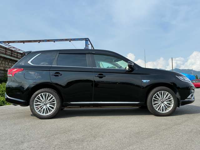 Mitsubishi Outlander PHEV 2