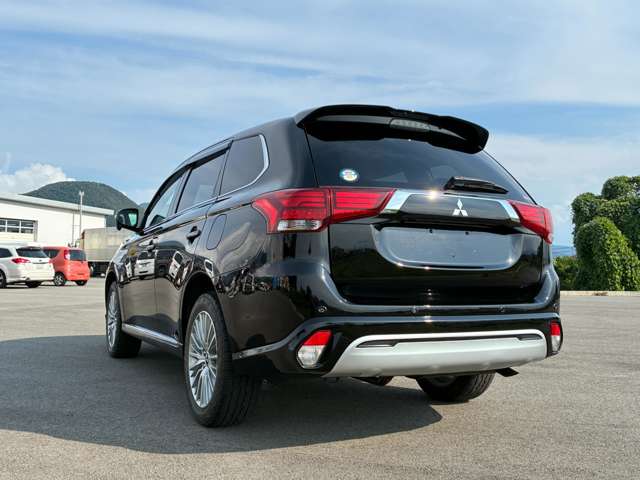 Mitsubishi Outlander PHEV 5