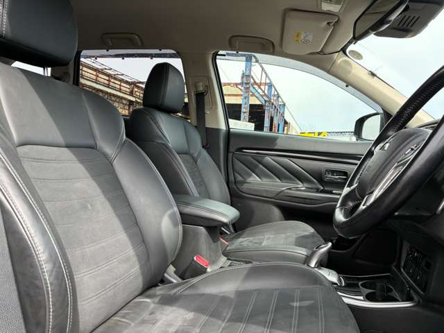 Mitsubishi Outlander PHEV 10