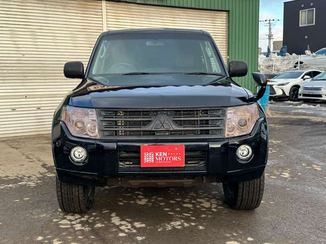 Mitsubishi Pajero 5
