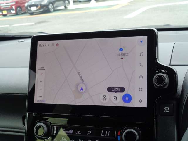 Toyota Sienta 4