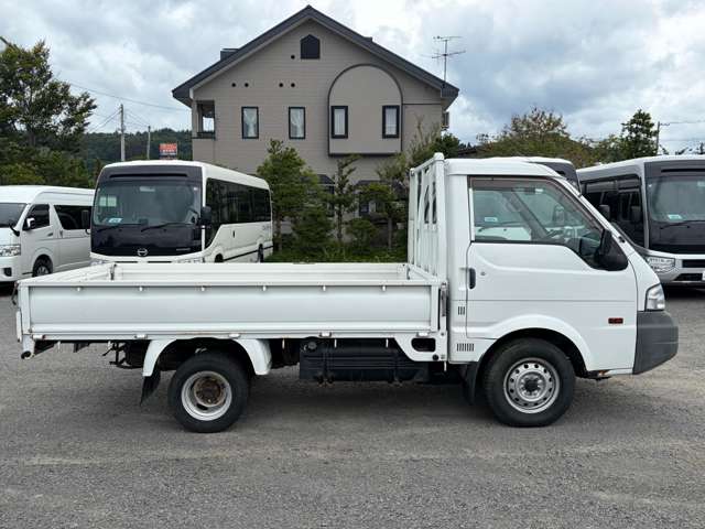 Mazda Bongo Truck 4