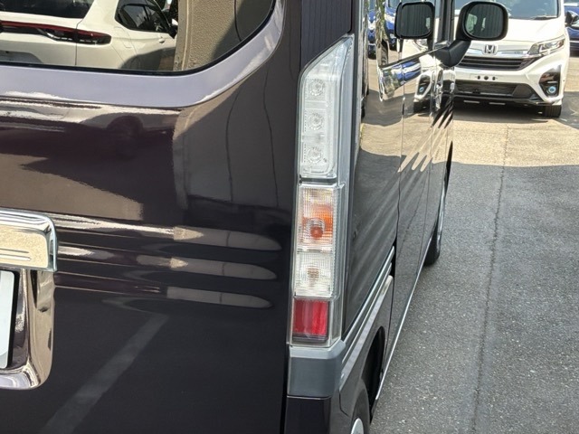 Honda N-VAN 12