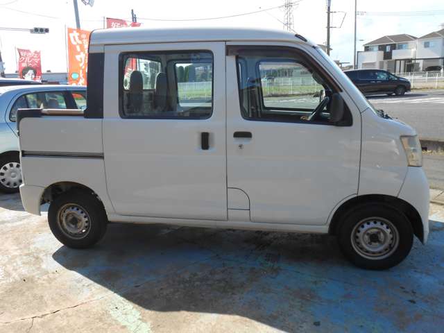 Daihatsu Hijet Deck Van 4