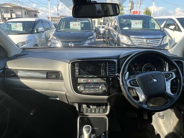 Mitsubishi Outlander PHEV 5