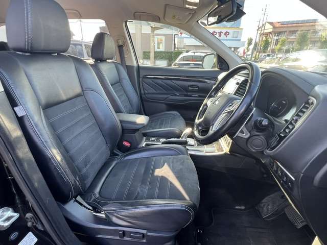 Mitsubishi Outlander PHEV 6