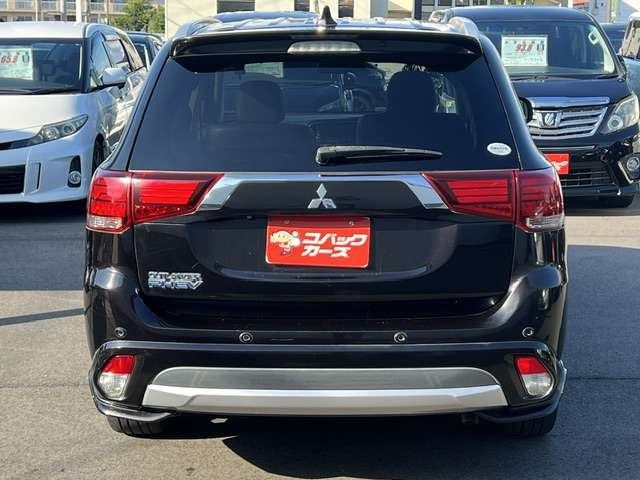 Mitsubishi Outlander PHEV 10