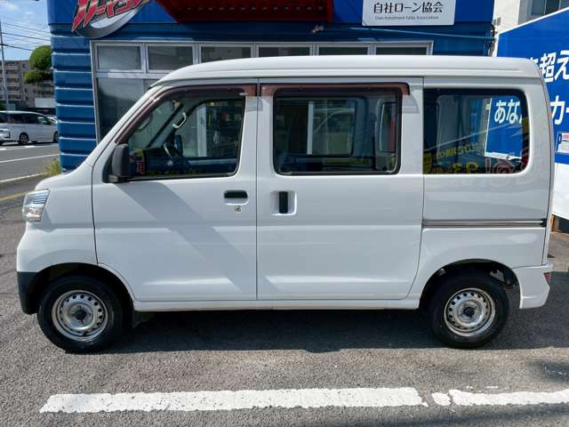 Daihatsu Hijet Cargo 12