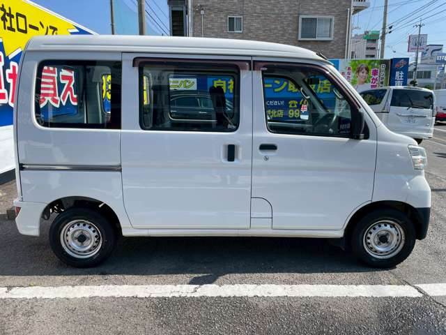 Daihatsu Hijet Cargo 8