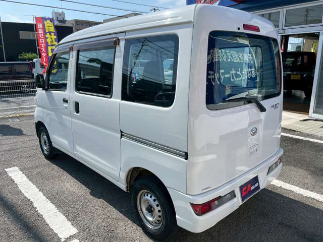 Daihatsu Hijet Cargo 11