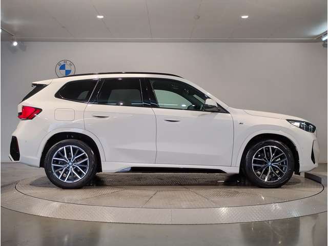 BMW iX1 7