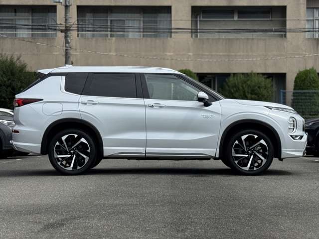 Mitsubishi Outlander 11